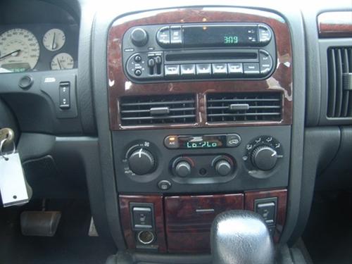 Jeep Grand Cherokee 2004 photo 2