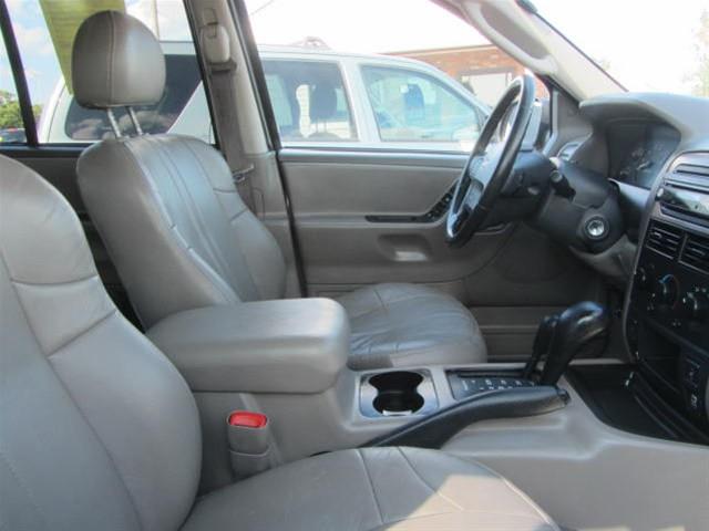 Jeep Grand Cherokee LS SUV