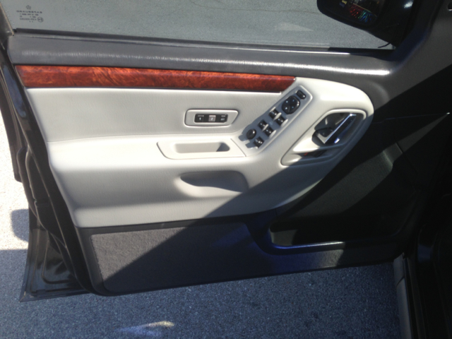 Jeep Grand Cherokee 2004 photo 4