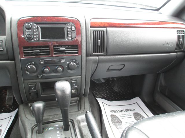 Jeep Grand Cherokee 2004 photo 4