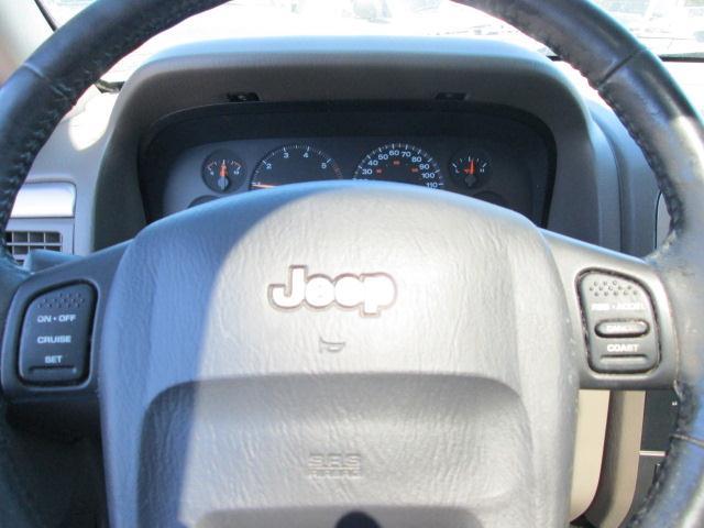 Jeep Grand Cherokee 2004 photo 3