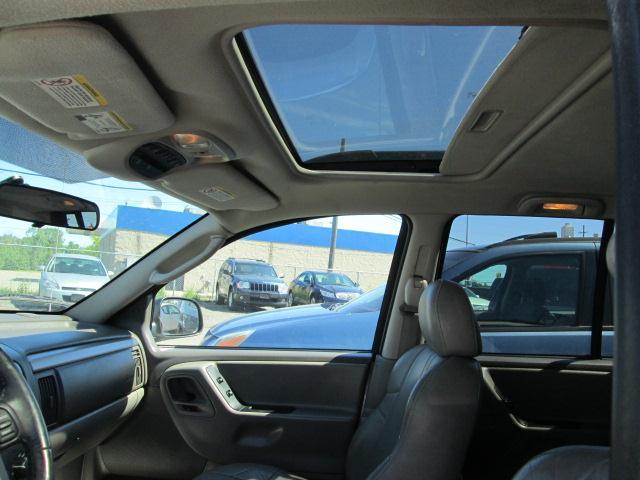 Jeep Grand Cherokee 2004 photo 8