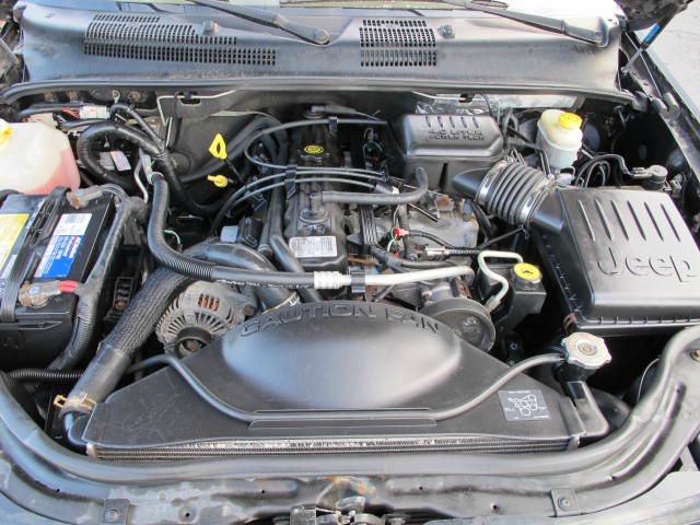 Jeep Grand Cherokee 2004 photo 25