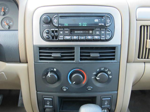 Jeep Grand Cherokee 2004 photo 29