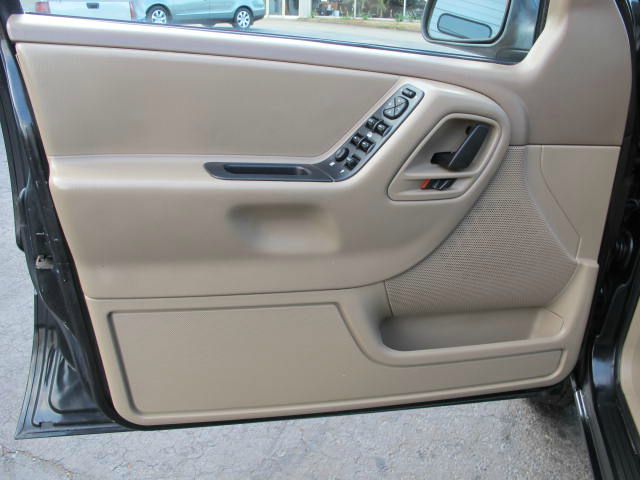 Jeep Grand Cherokee 2004 photo 9