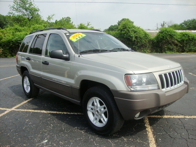 Jeep Grand Cherokee 2004 photo 2
