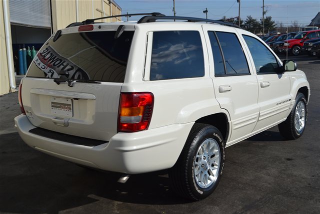 Jeep Grand Cherokee 2004 photo 3