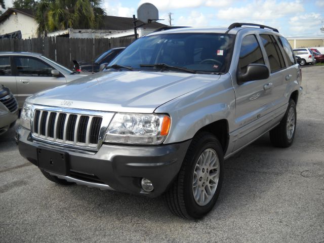Jeep Grand Cherokee 2004 photo 2
