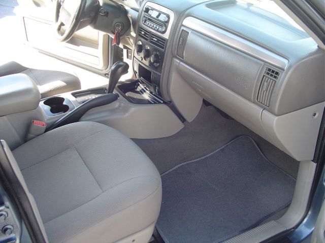 Jeep Grand Cherokee LT Tv-dvdleathersunroof3rowcarfax Available SUV