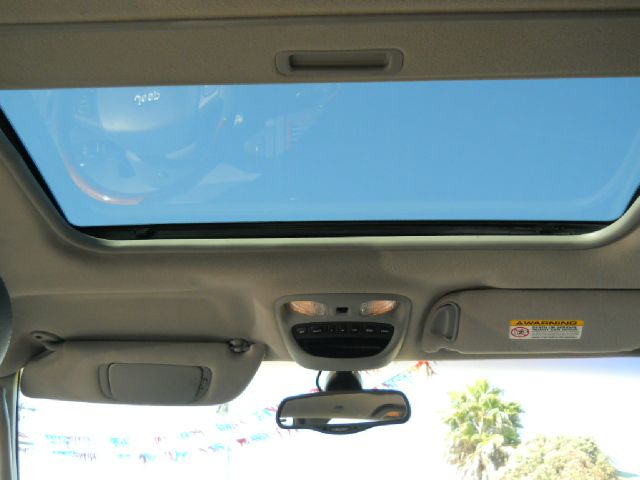 Jeep Grand Cherokee 2004 Chevrolet Z06 SUV