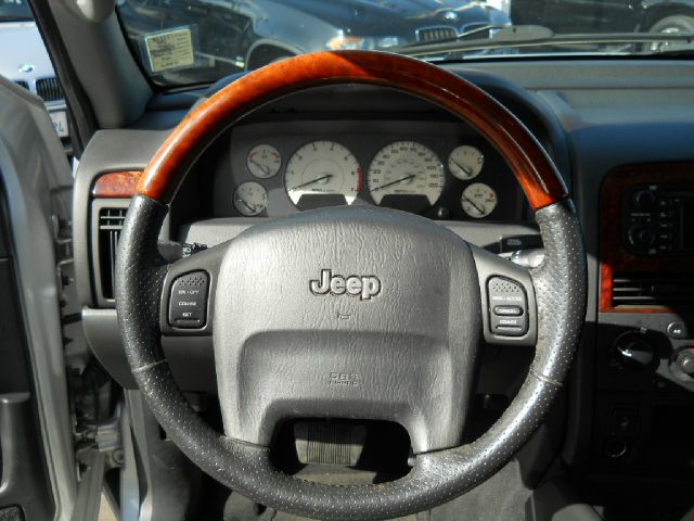 Jeep Grand Cherokee 2004 photo 9