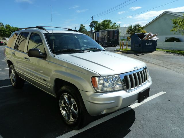 Jeep Grand Cherokee 2004 photo 2