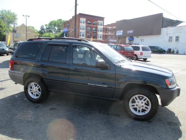 Jeep Grand Cherokee 2004 photo 2