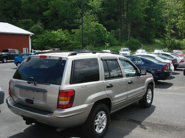 Jeep Grand Cherokee Base W/nav.sys SUV