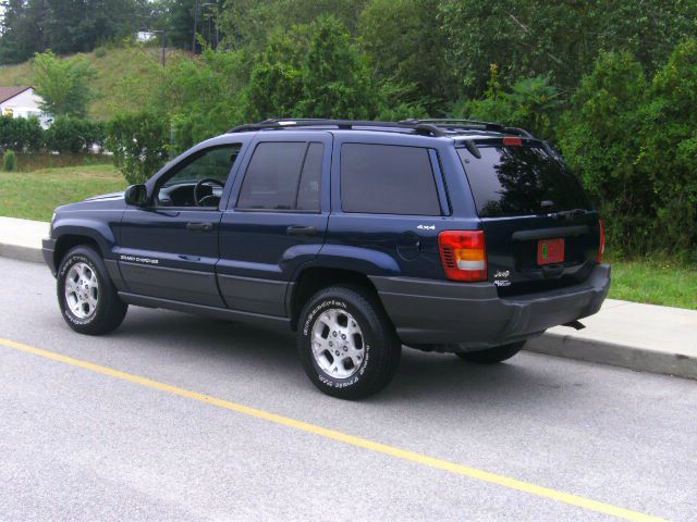 Jeep Grand Cherokee 2004 photo 2
