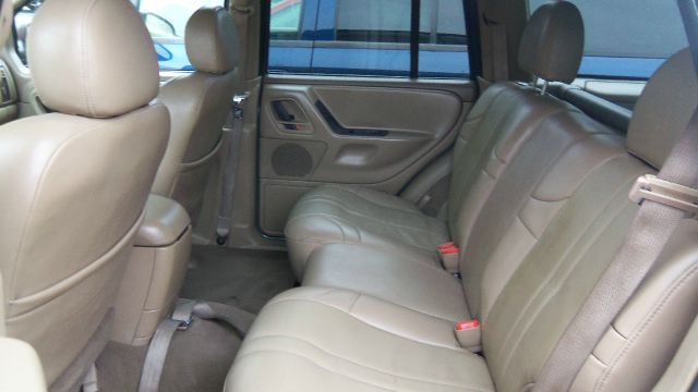 Jeep Grand Cherokee 2004 photo 2