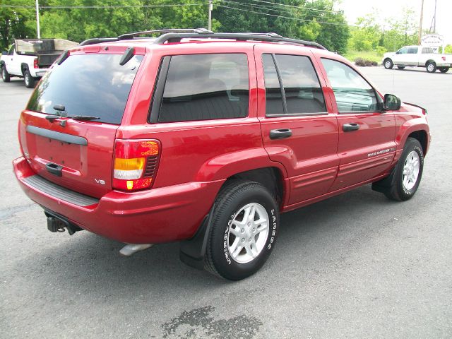 Jeep Grand Cherokee 4dr 114 WB W/4.6l AWD SUV