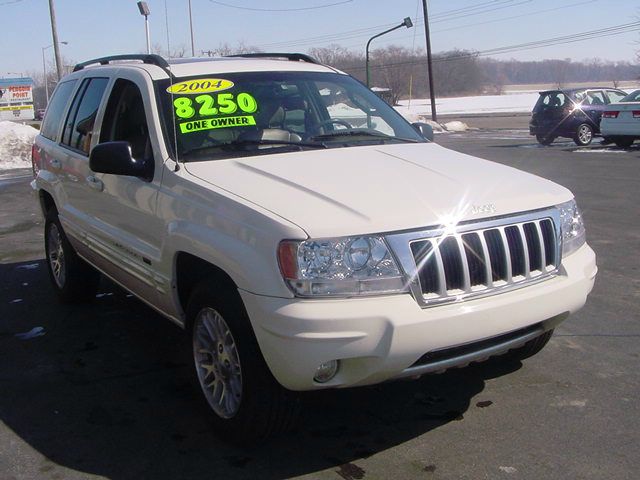 Jeep Grand Cherokee 2004 photo 1
