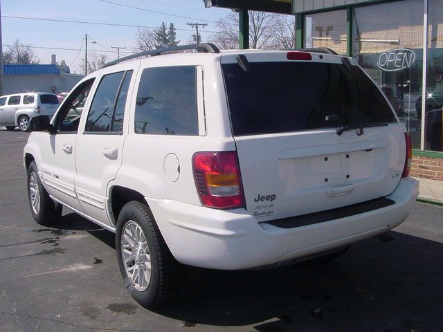 Jeep Grand Cherokee 2004 photo 2
