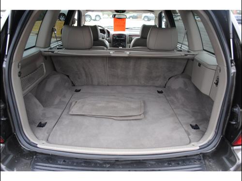 Jeep Grand Cherokee 2004 photo 1