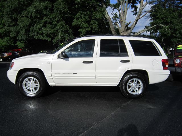 Jeep Grand Cherokee 2004 photo 1
