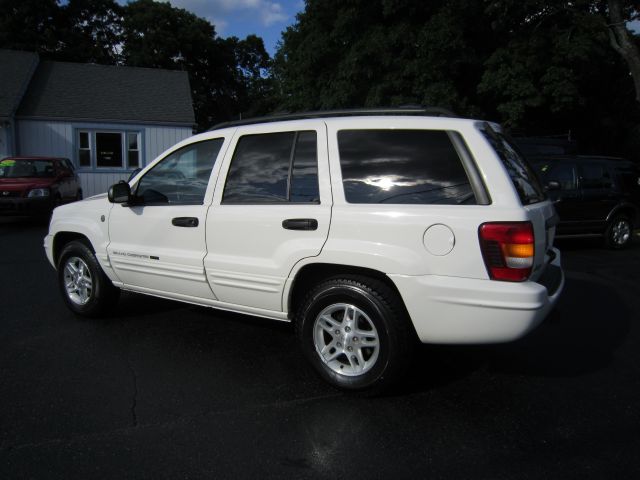 Jeep Grand Cherokee 2004 photo 2