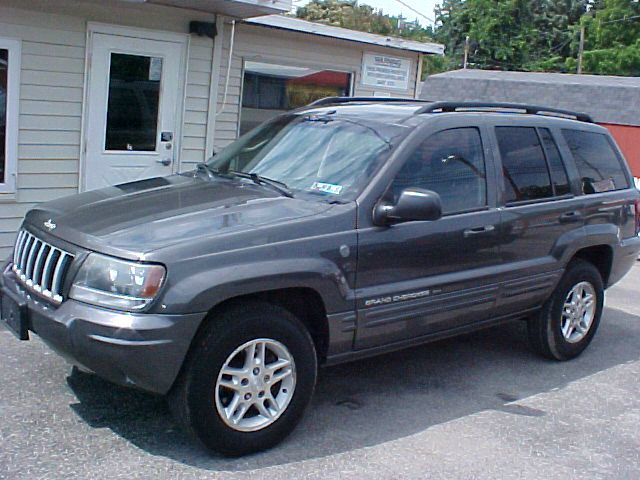 Jeep Grand Cherokee 2004 photo 1