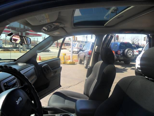 Jeep Grand Cherokee 2004 photo 10