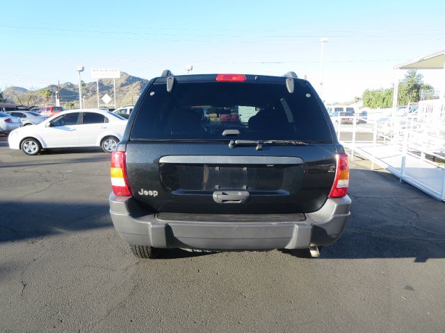 Jeep Grand Cherokee 2004 photo 2