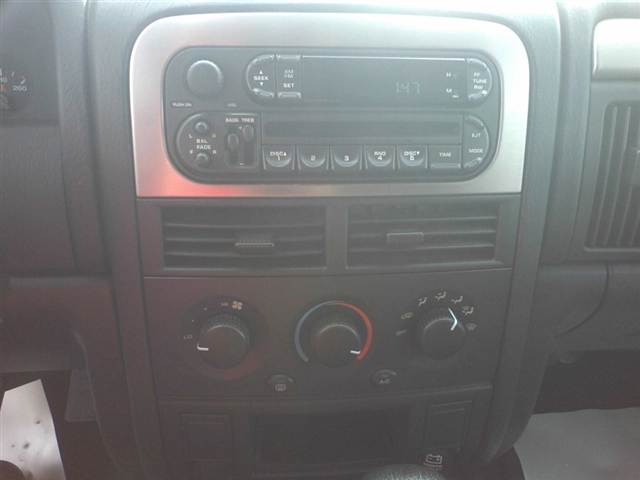 Jeep Grand Cherokee 2004 photo 3