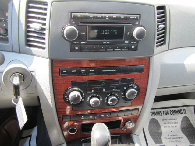 Jeep Grand Cherokee 2005 photo 4