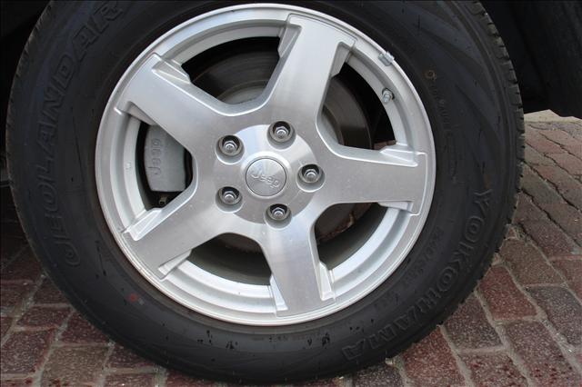 Jeep Grand Cherokee 2005 photo 5