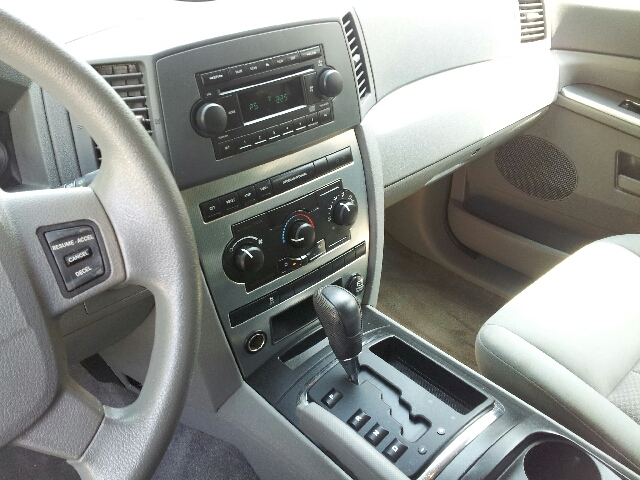 Jeep Grand Cherokee 2005 photo 6