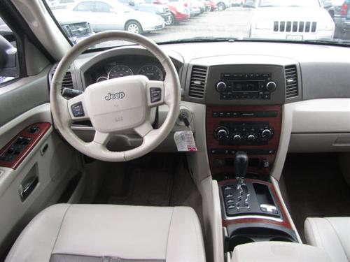 Jeep Grand Cherokee 2005 photo 2