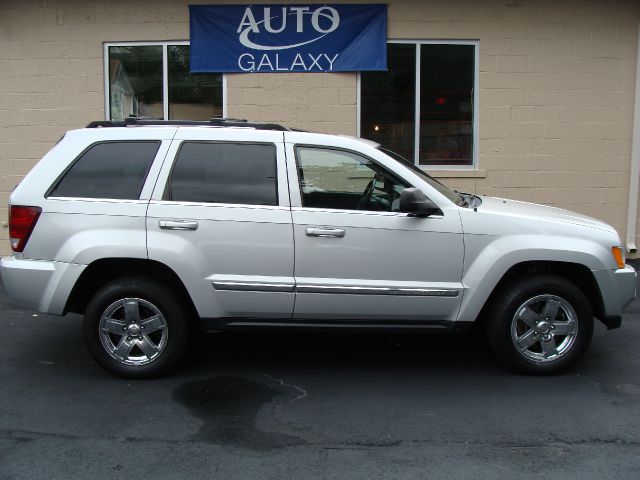 Jeep Grand Cherokee 2005 photo 2