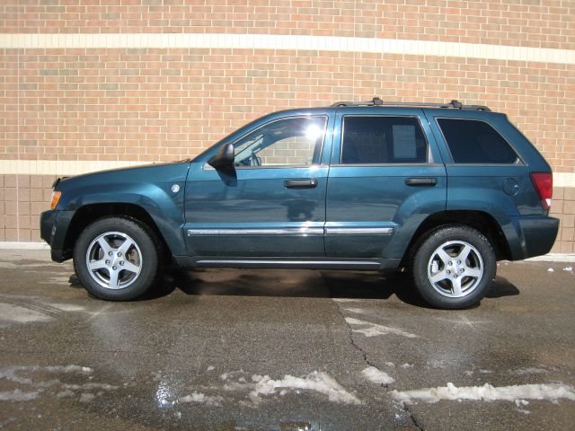 Jeep Grand Cherokee 2005 photo 2
