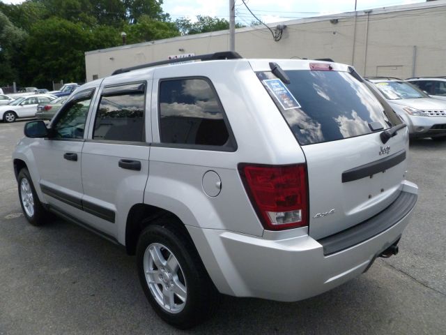 Jeep Grand Cherokee 2005 photo 3