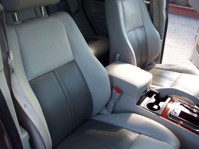 Jeep Grand Cherokee 2005 photo 12
