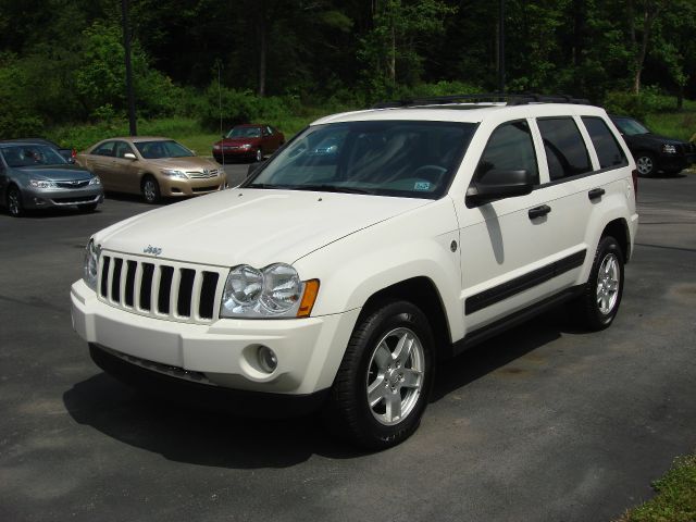 Jeep Grand Cherokee 2005 photo 16
