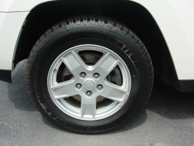 Jeep Grand Cherokee 2005 photo 3