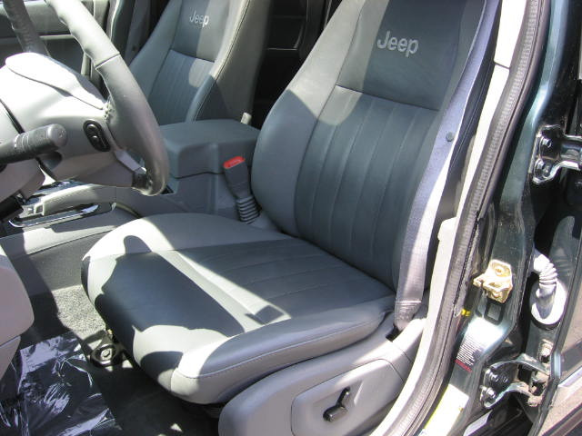 Jeep Grand Cherokee 2005 photo 17