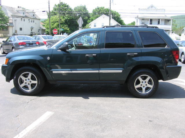 Jeep Grand Cherokee 2005 photo 9