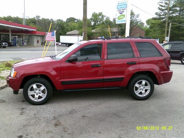 Jeep Grand Cherokee 2005 photo 2