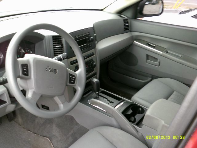 Jeep Grand Cherokee 2005 photo 4