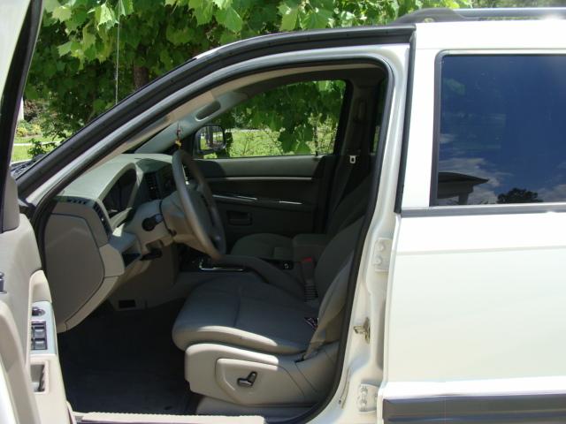 Jeep Grand Cherokee 2005 photo 2