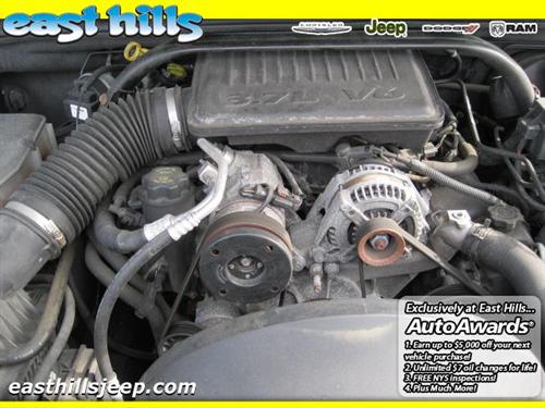 Jeep Grand Cherokee 2005 photo 2