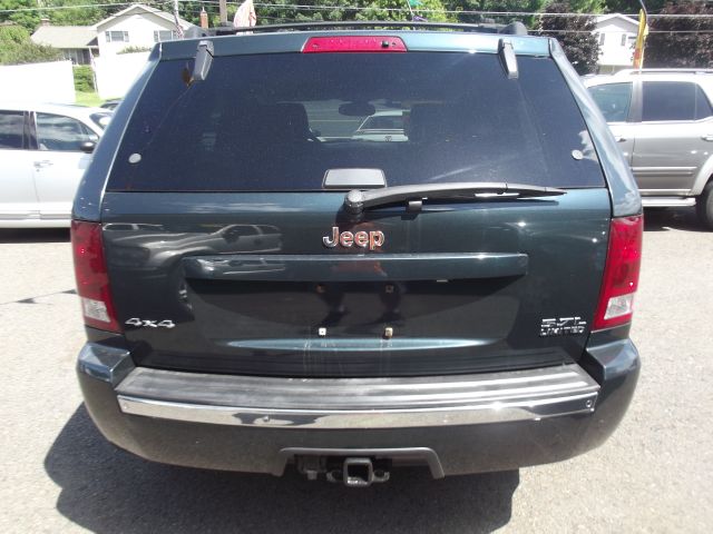 Jeep Grand Cherokee Super SUV