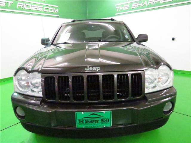 Jeep Grand Cherokee LS SUV