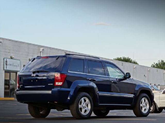 Jeep Grand Cherokee 2005 photo 2