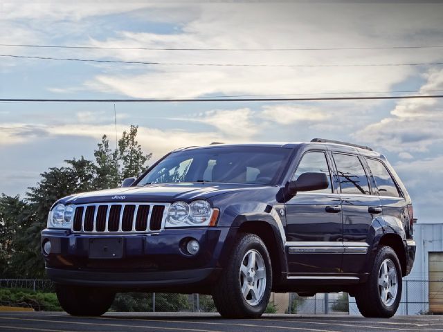 Jeep Grand Cherokee 2005 photo 4